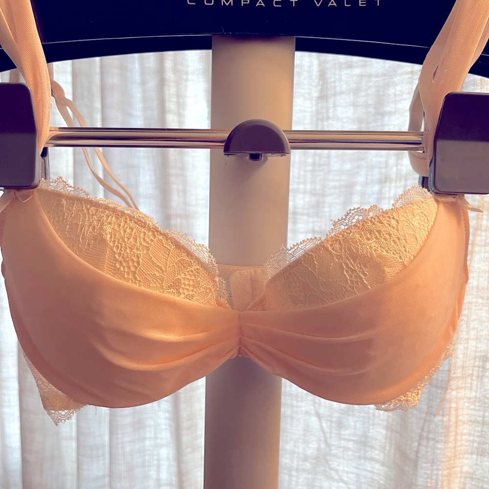 Adore me, 34B, lace padded bra. Like new. Sexy and romantic.